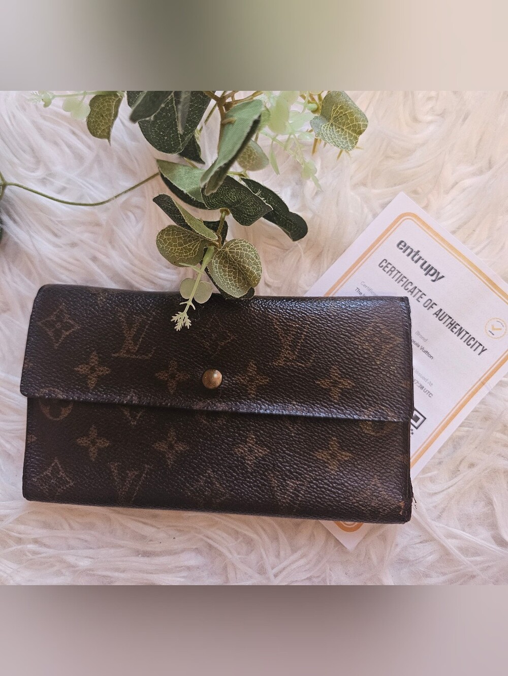 Louis Vuitton Sarah Trifold Wallet W/COA
